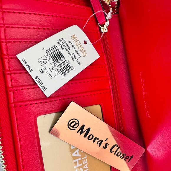 Michael Kors Wallet/Phone Holder Red - Picture 7 of 7